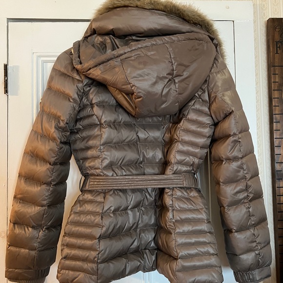 Michael kors faux fur belted jacket size small - Picture 3 of 4